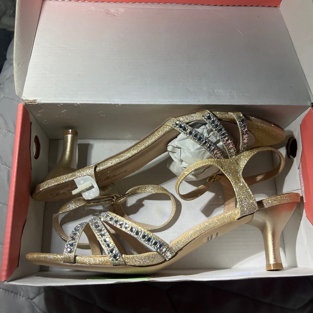 Women’s sandals